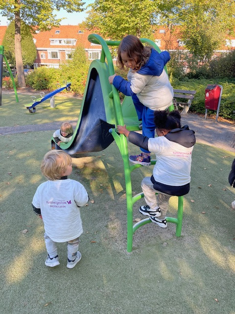 Kleinschalig kinderdagverblijf meertalig